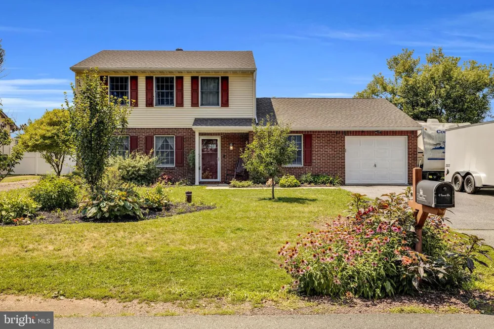 4 SUNSET DRIVE Douglassville, PA 19518