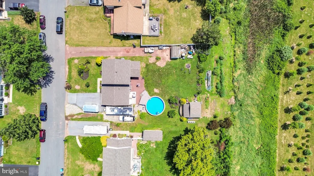 4 SUNSET DRIVE Douglassville, PA 19518