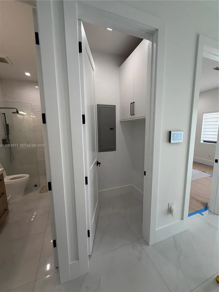 5901 SW 64th St South Miami, FL 33143