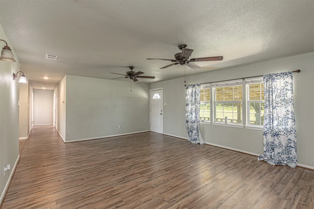 2721 Fm 2649 Lone Oak, TX 75453