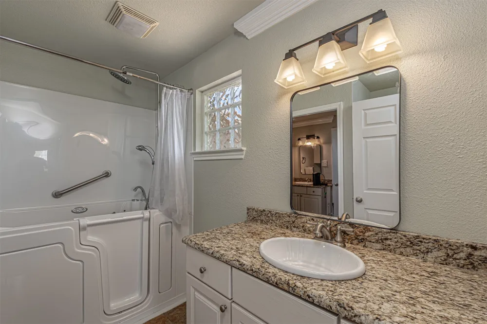 2721 Fm 2649 Lone Oak, TX 75453