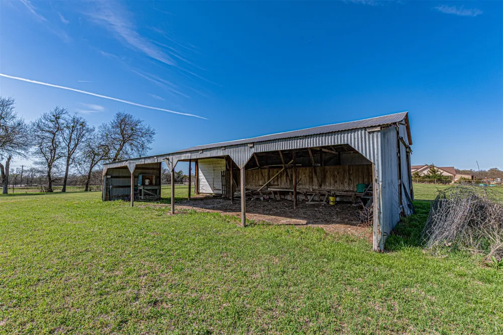 2721 Fm 2649 Lone Oak, TX 75453