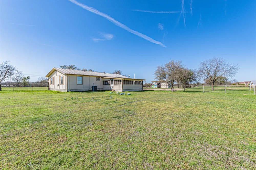 2721 Fm 2649 Lone Oak, TX 75453