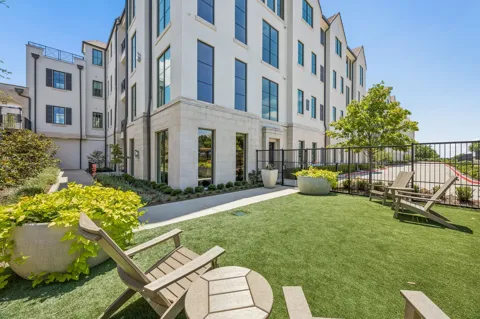 5270 Town & Country Boulevard #22