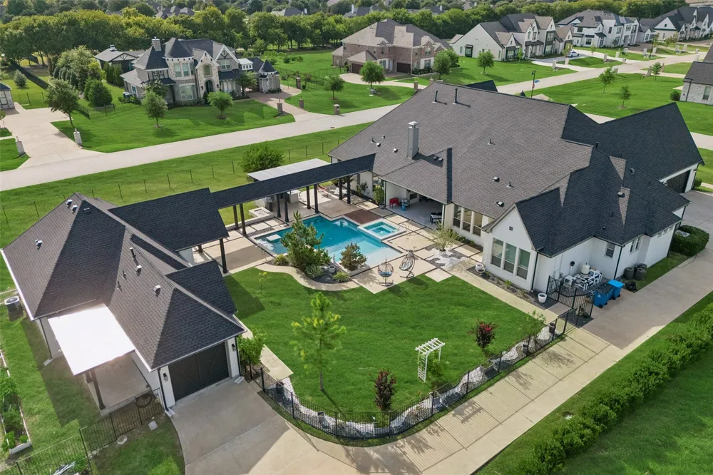 6300 Warwick Way Parker, TX 75002