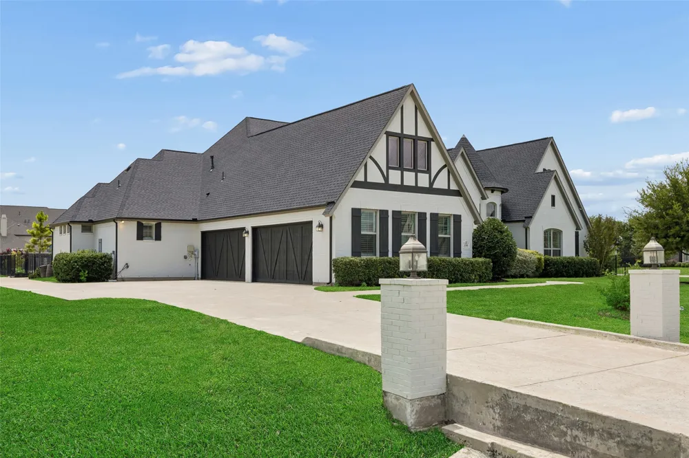 6300 Warwick Way Parker, TX 75002