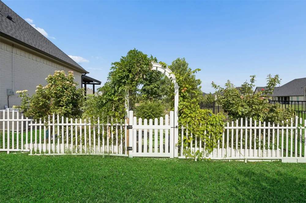 6300 Warwick Way Parker, TX 75002