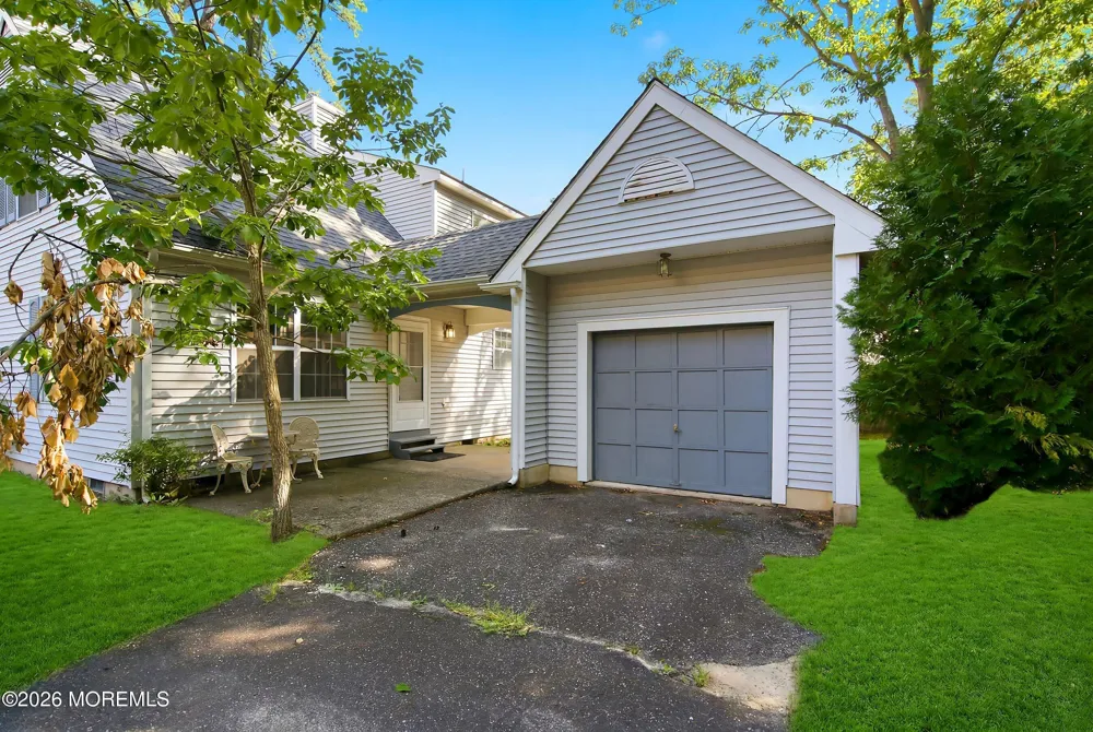 526 E Revere Way Galloway, NJ 08205