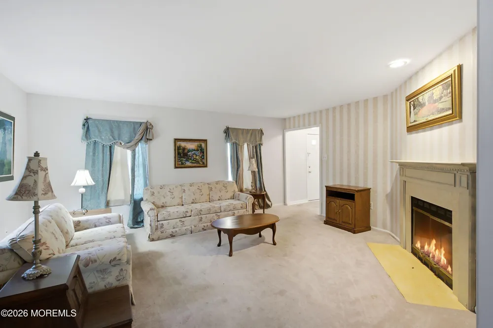 526 E Revere Way Galloway, NJ 08205