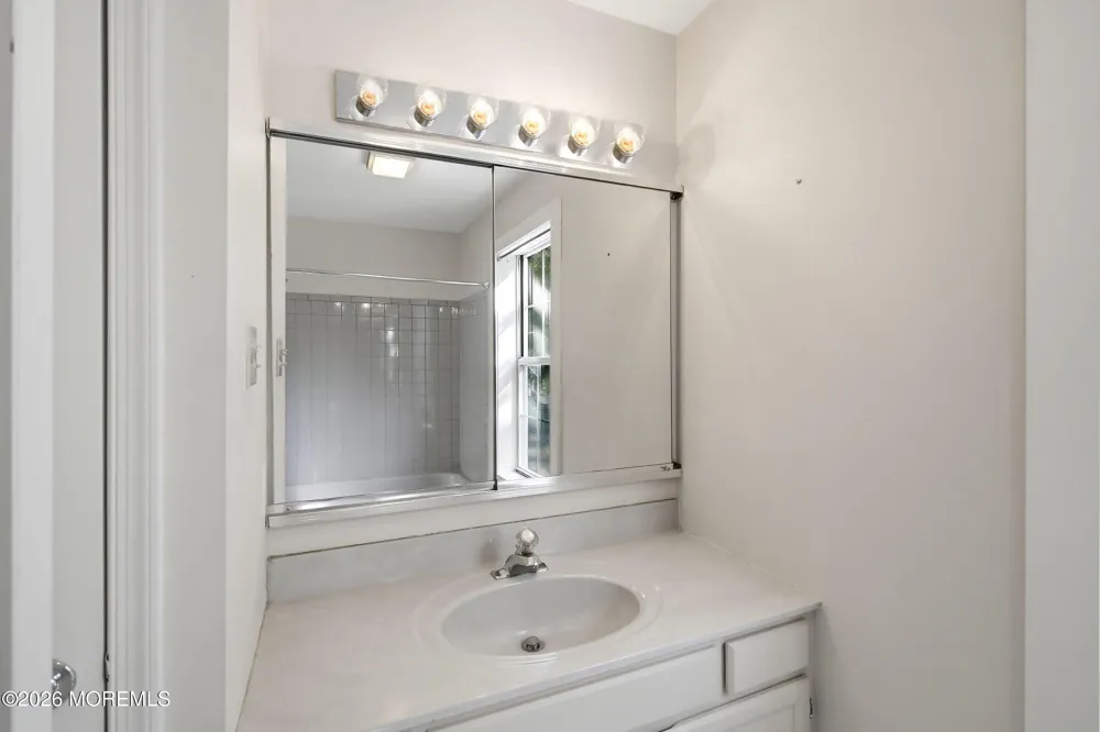 526 E Revere Way Galloway, NJ 08205