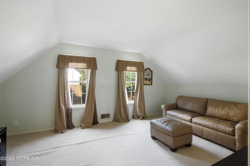 526 E Revere Way Galloway, NJ 08205