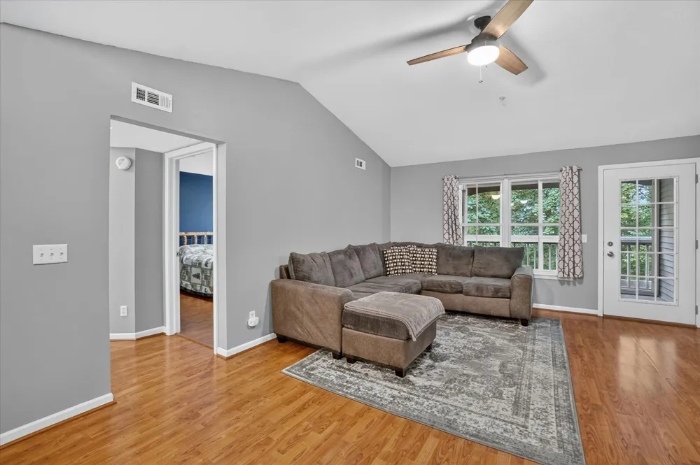 609 Curzon Court #203 Howell City, MI 48843