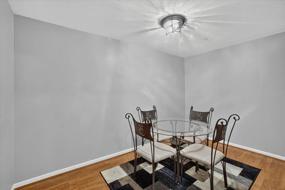 609 Curzon Court #203 Howell City, MI 48843