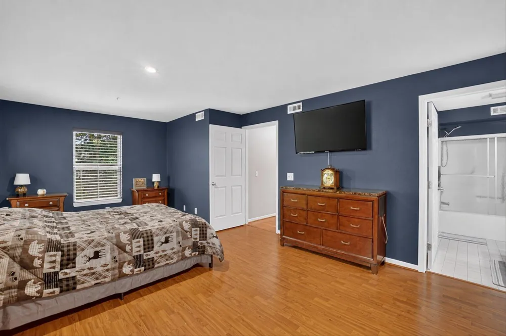 609 Curzon Court #203 Howell City, MI 48843
