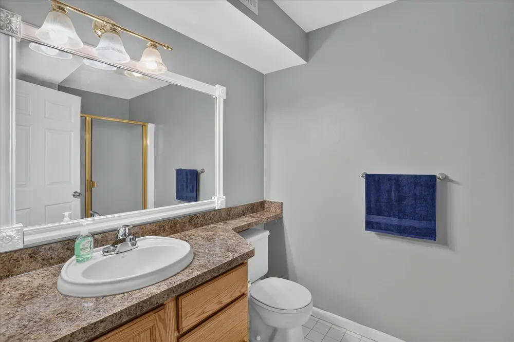 609 Curzon Court #203 Howell City, MI 48843