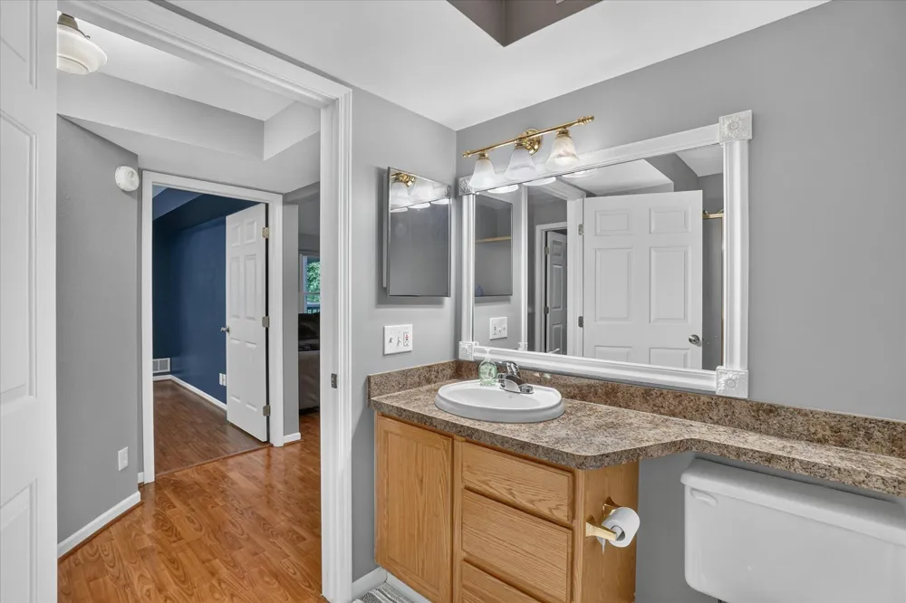 609 Curzon Court #203 Howell City, MI 48843
