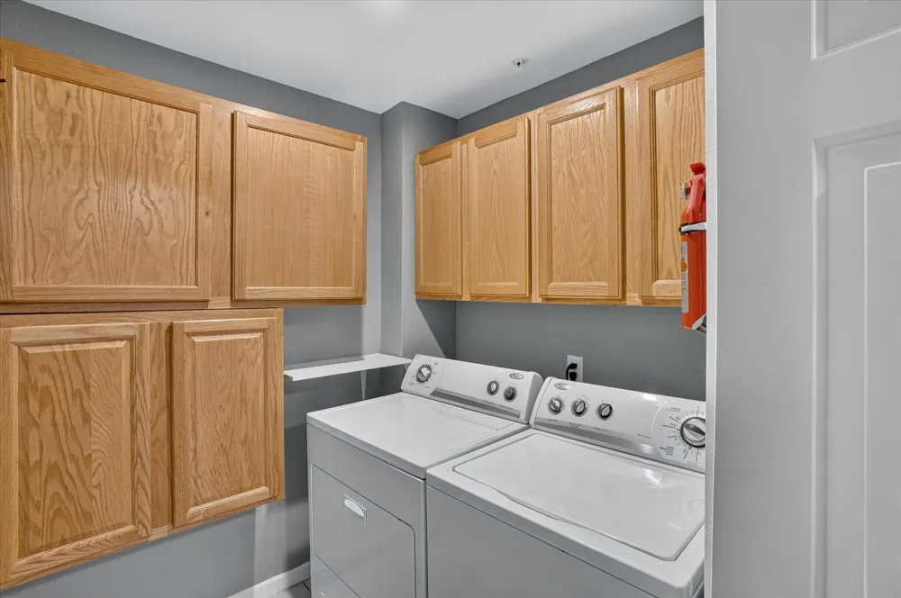 609 Curzon Court #203 Howell City, MI 48843
