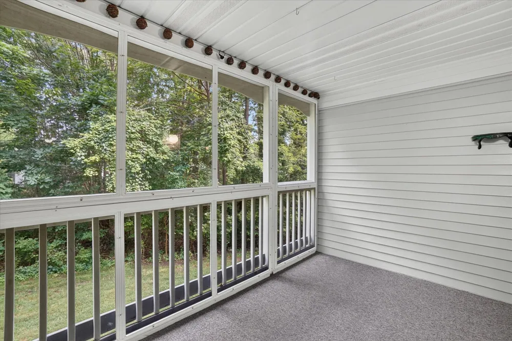 609 Curzon Court #203 Howell City, MI 48843