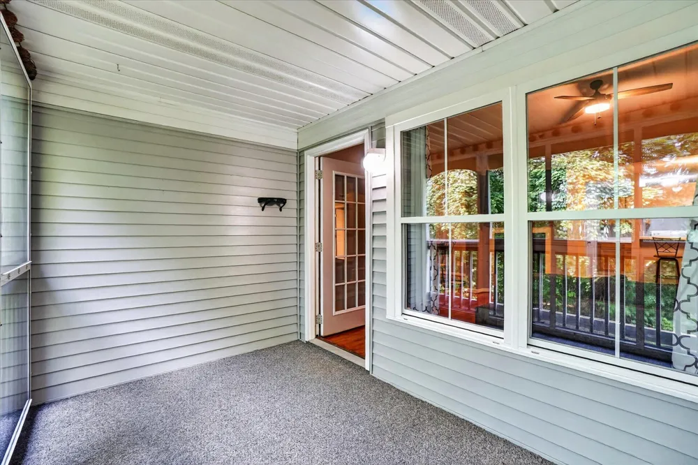 609 Curzon Court #203 Howell City, MI 48843