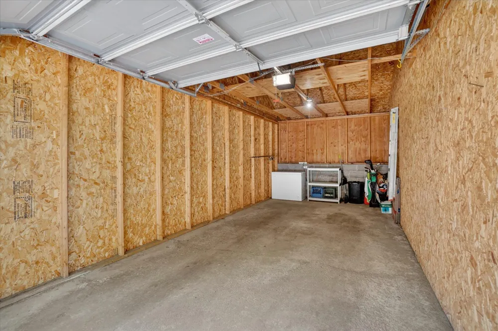 609 Curzon Court #203 Howell City, MI 48843