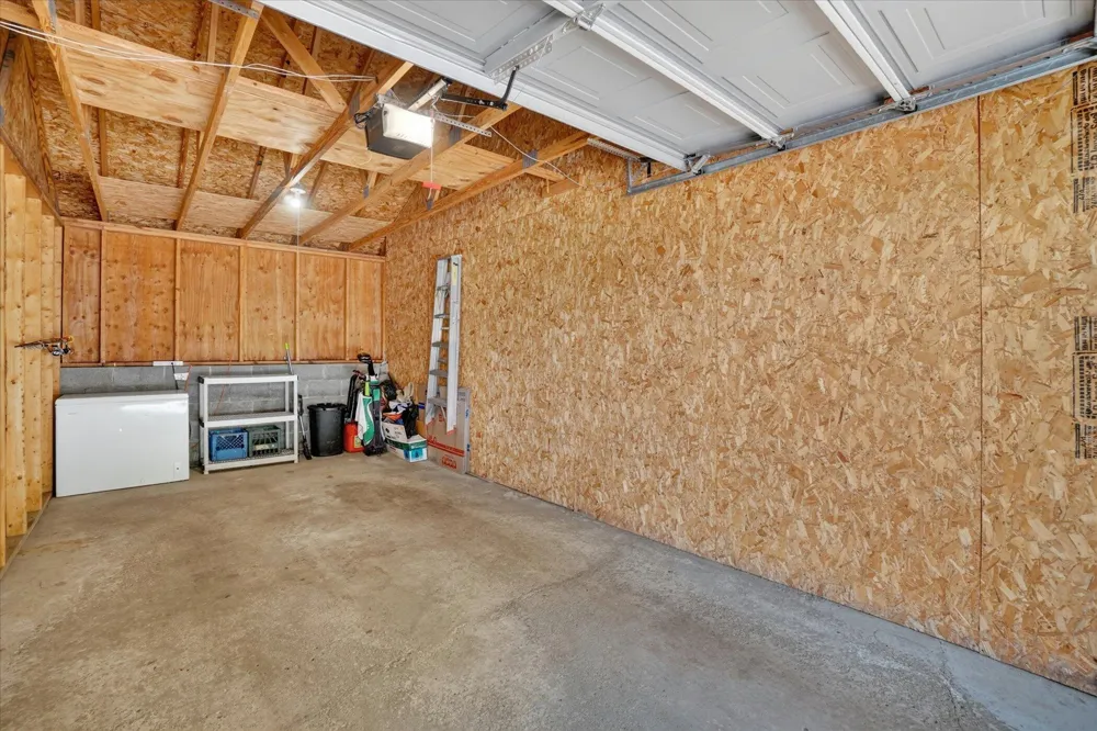 609 Curzon Court #203 Howell City, MI 48843