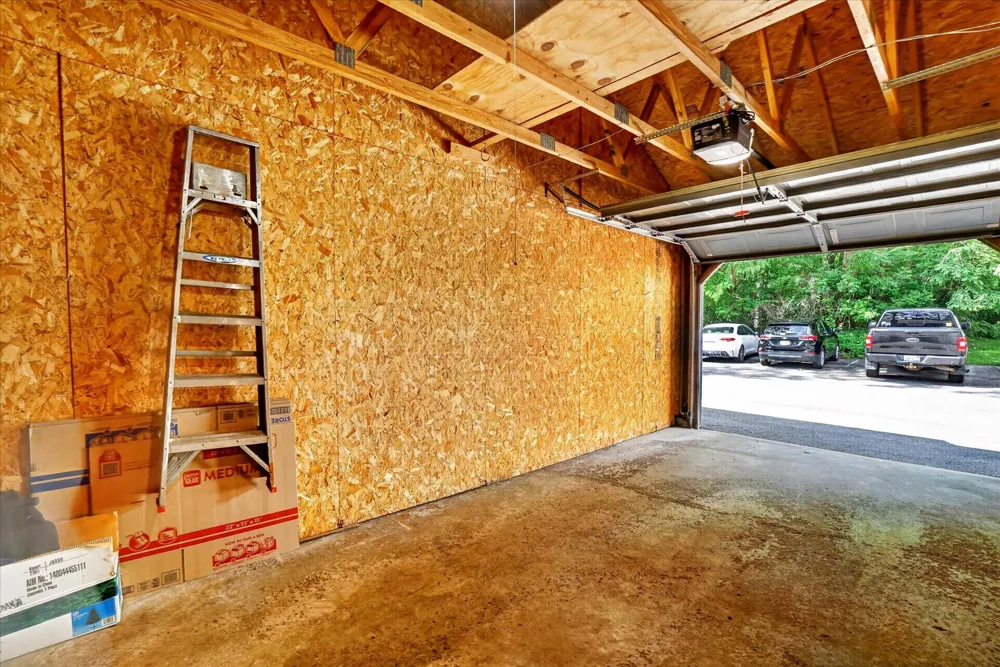 609 Curzon Court #203 Howell City, MI 48843