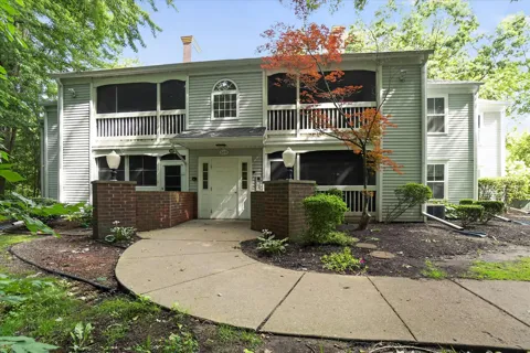 609 Curzon Court #203