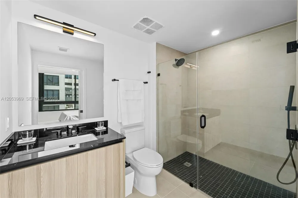 225 Miami Ave #912 Miami, FL 33128