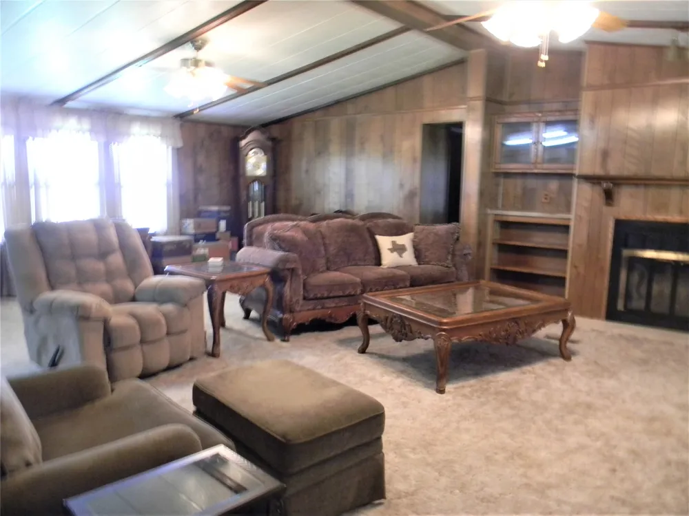 245 Private Road 4214 Decatur, TX 76234
