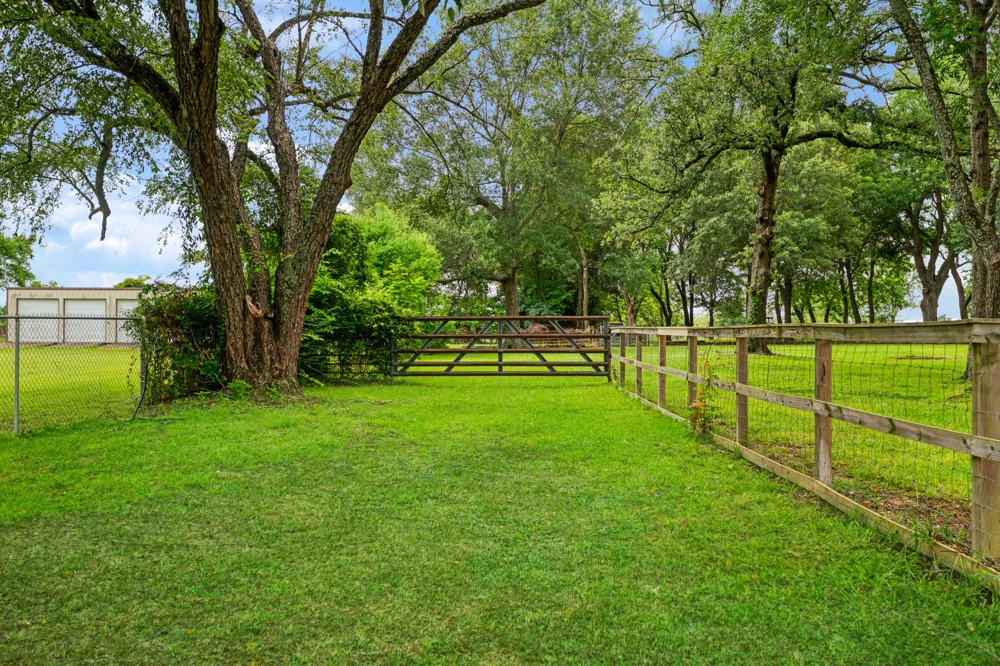 5880 Pine Mill Road Reno, TX 75462