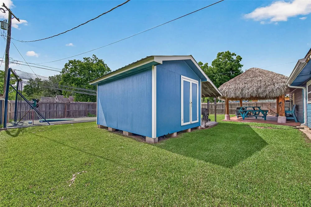 206 S Mattson Street West Columbia, TX 77486