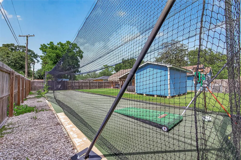 206 S Mattson Street West Columbia, TX 77486