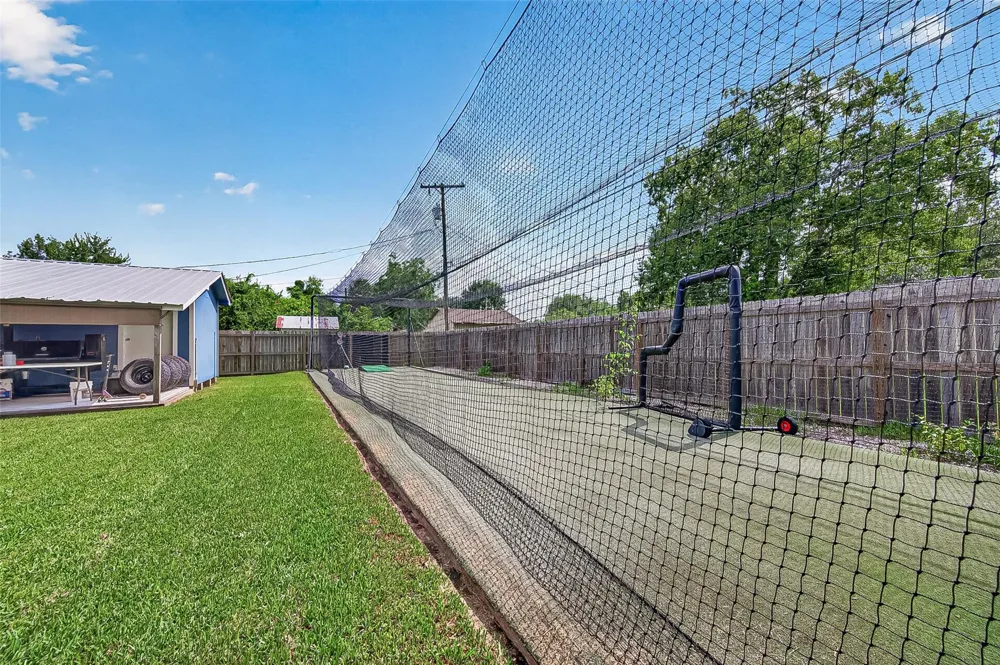 206 S Mattson Street West Columbia, TX 77486