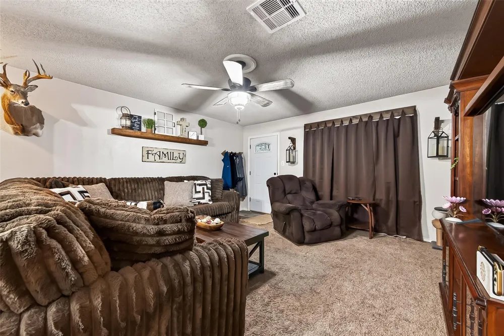 206 S Mattson Street West Columbia, TX 77486
