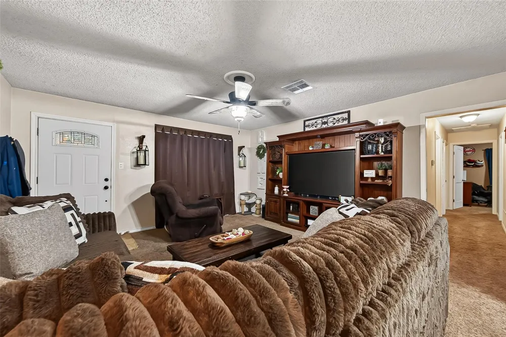 206 S Mattson Street West Columbia, TX 77486