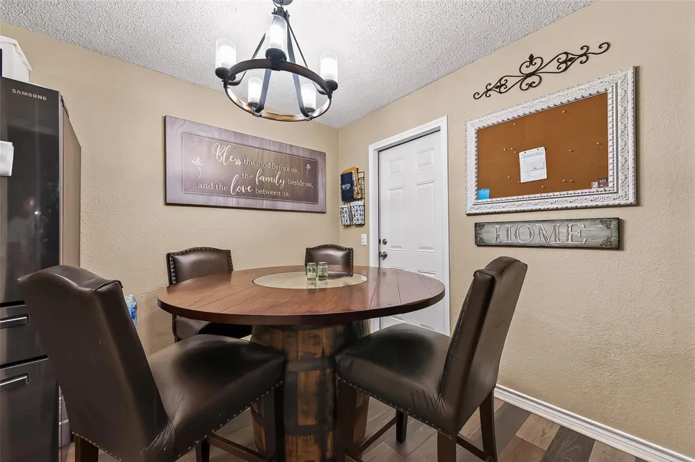 206 S Mattson Street West Columbia, TX 77486