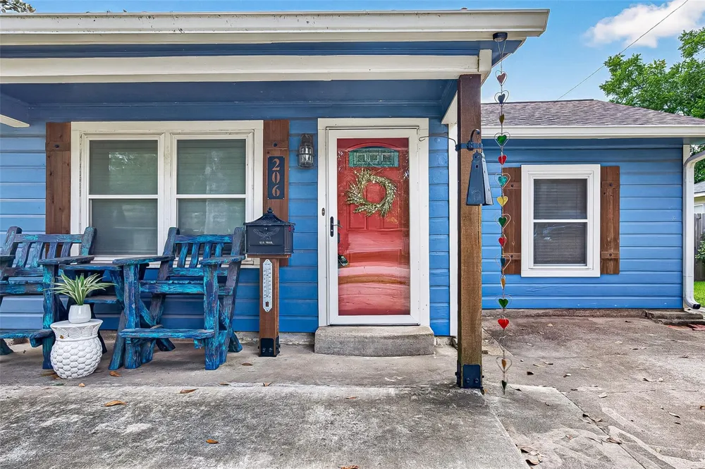 206 S Mattson Street West Columbia, TX 77486