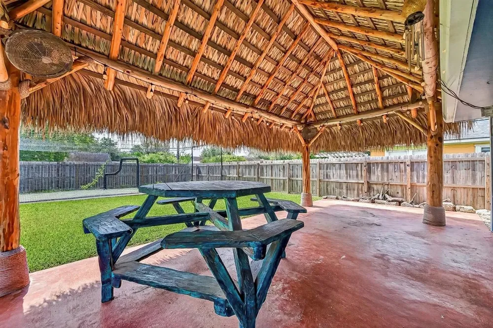 206 S Mattson Street West Columbia, TX 77486