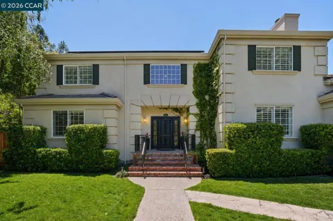 136 Lark Court