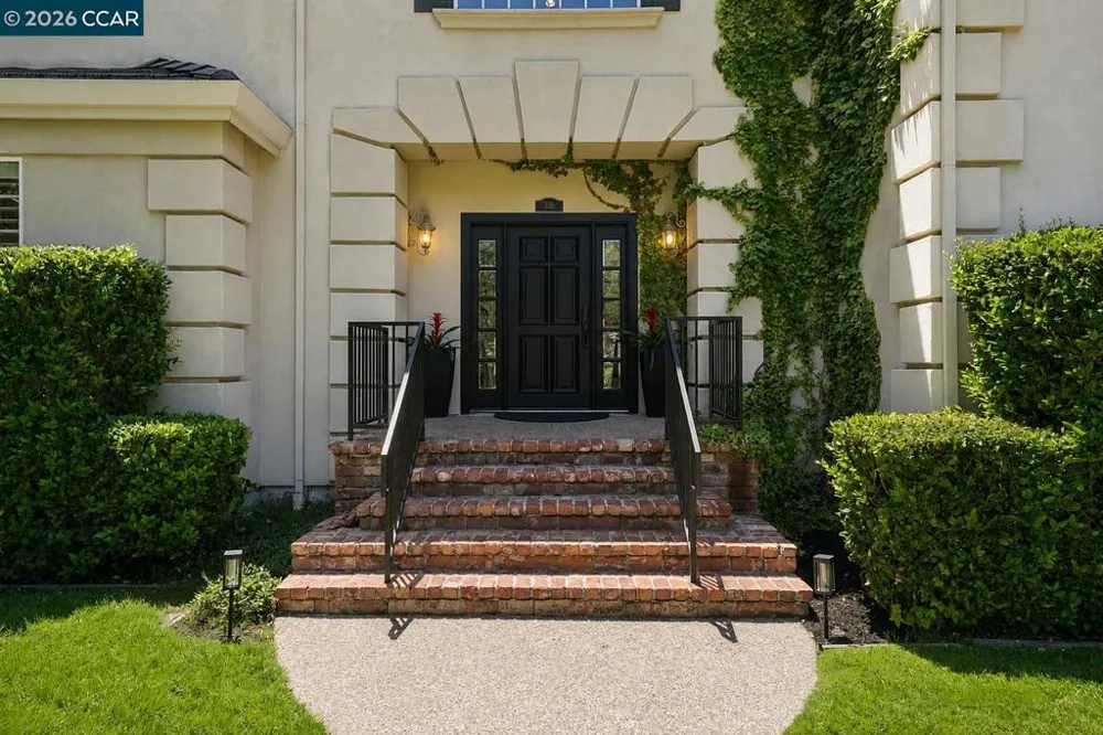 136 Lark Court Alamo, CA 94507