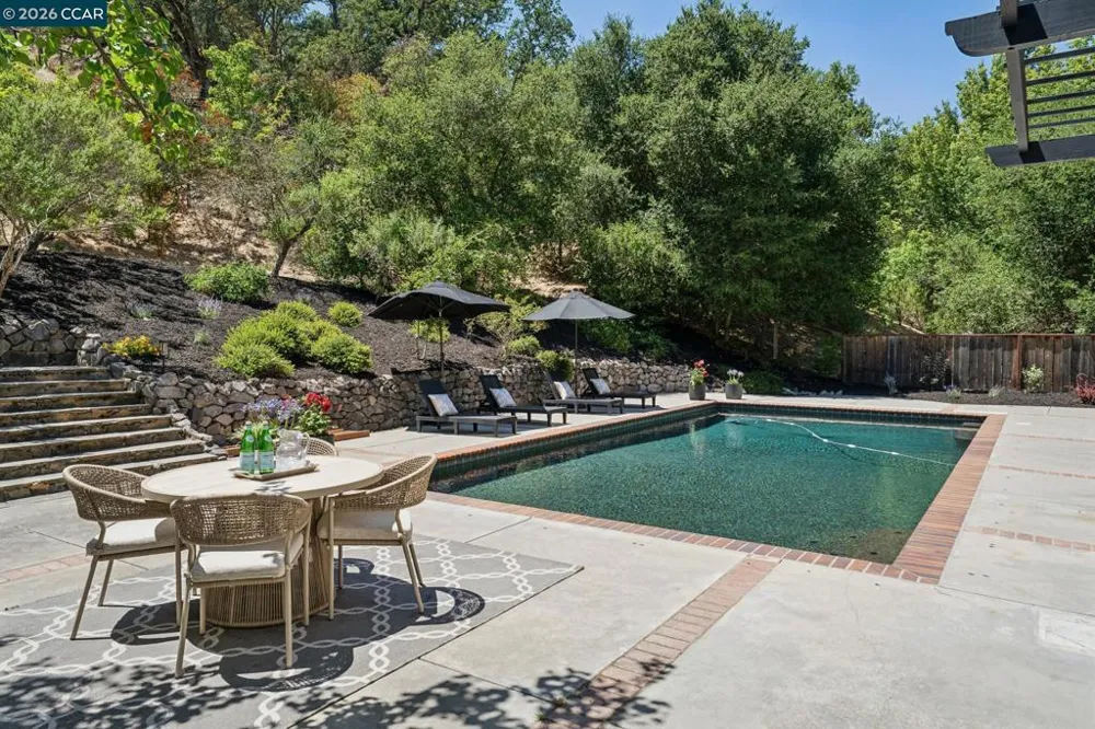 136 Lark Court Alamo, CA 94507