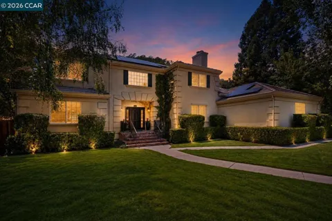 136 Lark Court