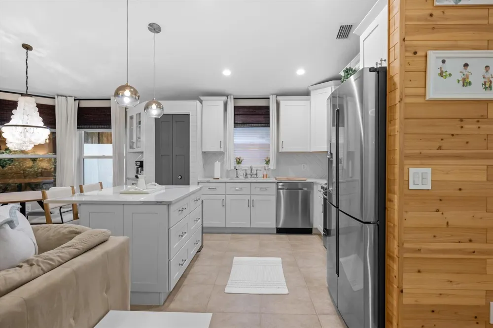 4221 Bluff Harbor Way Wellington, FL 33449