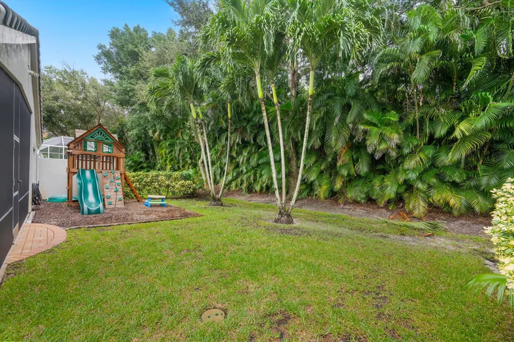 4221 Bluff Harbor Way Wellington, FL 33449