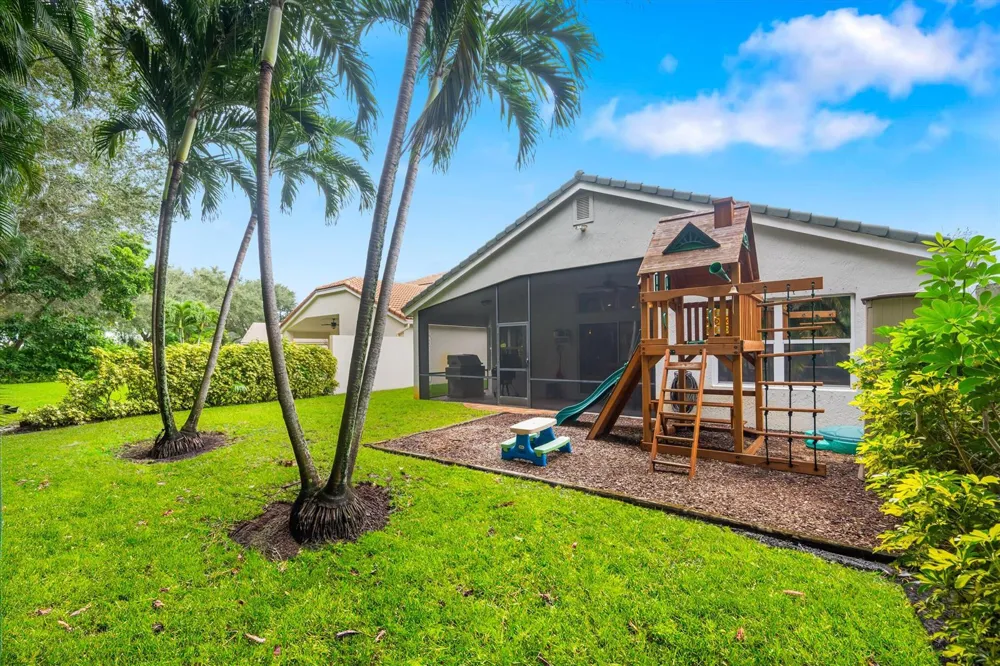 4221 Bluff Harbor Way Wellington, FL 33449
