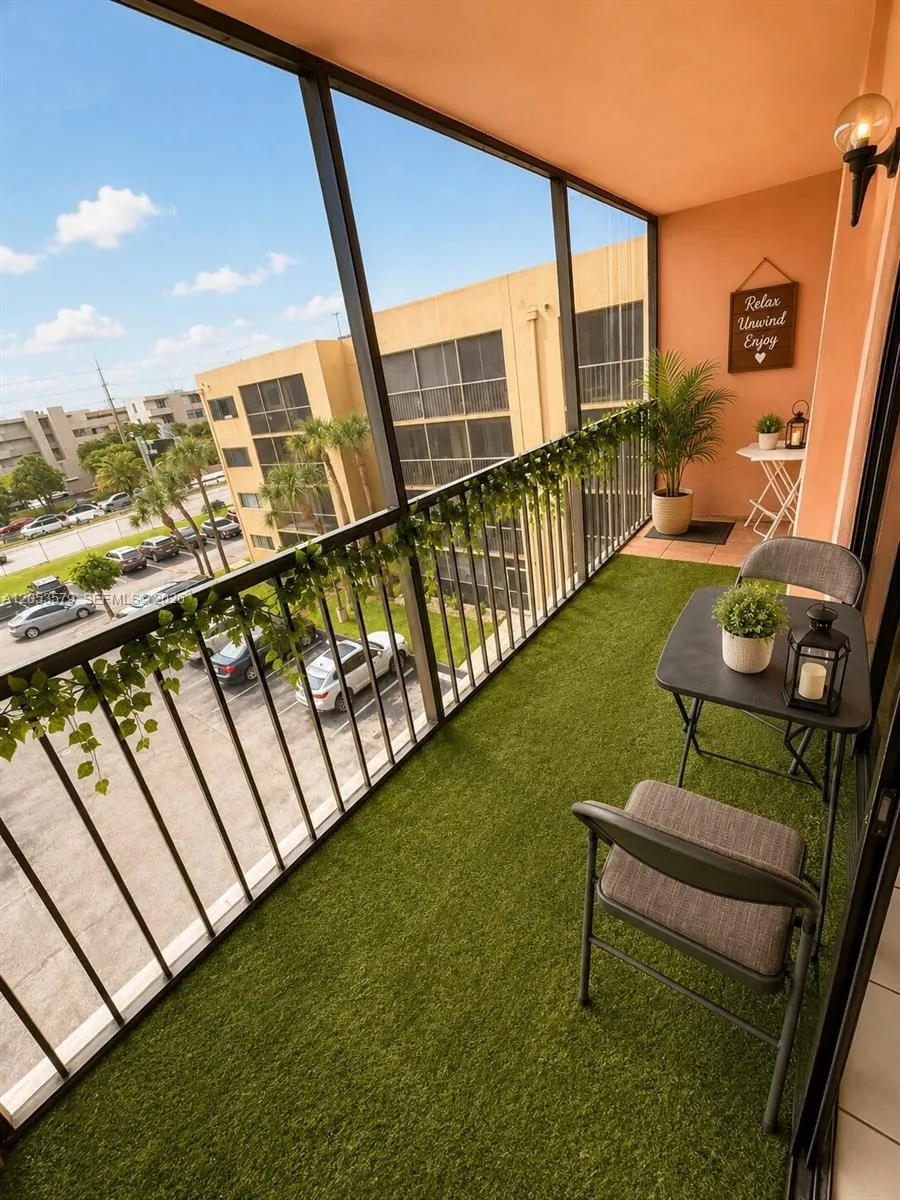 8615 NW 8th St #414 Miami, FL 33126