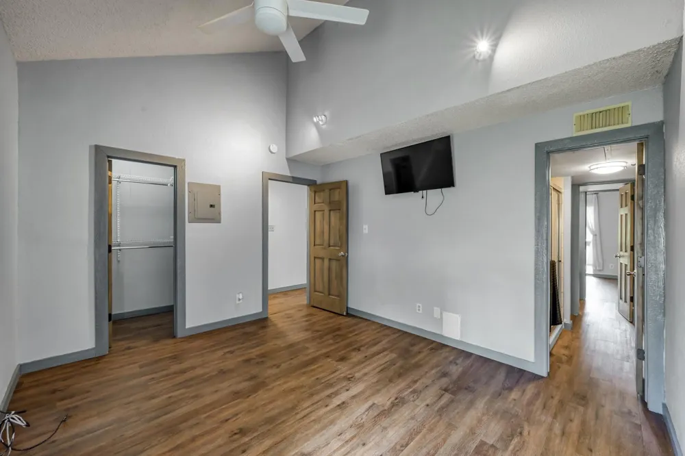 12900 Walden Road #216B Montgomery, TX 77356
