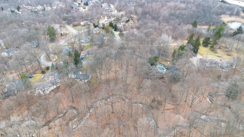 24 Quaker Valley Road Farmington Hills, MI 48331