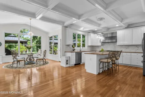 10 Bermet Court
