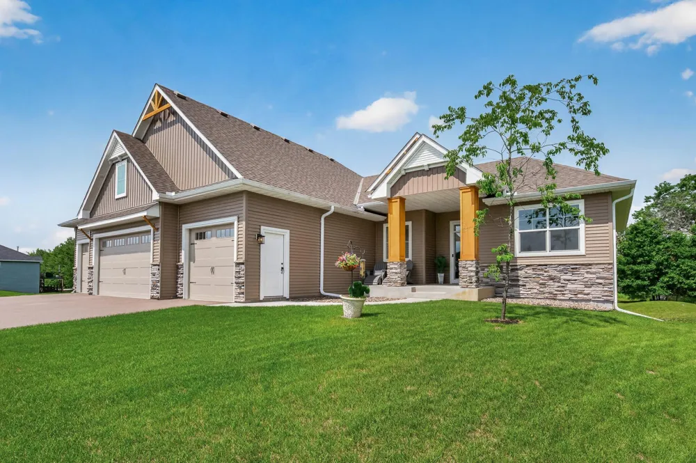 20718 Tamarack Street NW Oak Grove, MN 55011